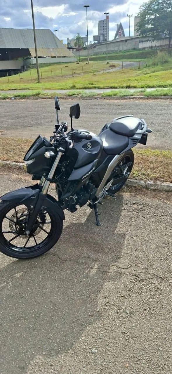 FZ25 2023