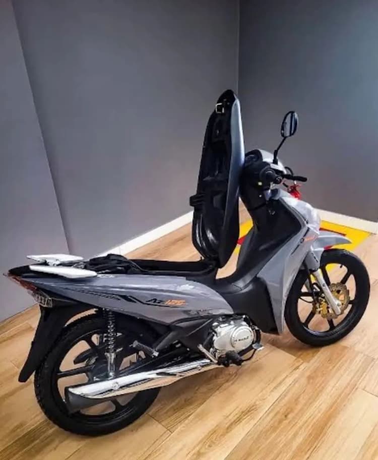 Vendo aveloz 50cc praticamente zero 