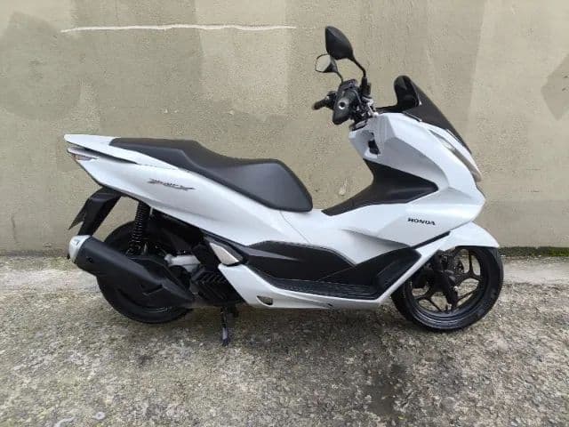 PCX 160 DLX   2025