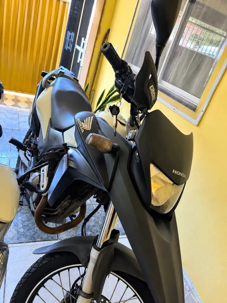 Xre 300
