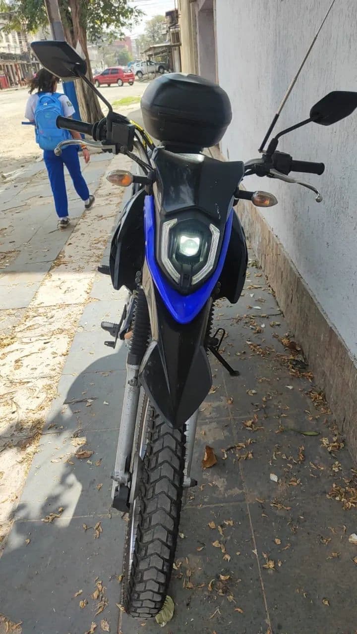 Crosser muito nova 
