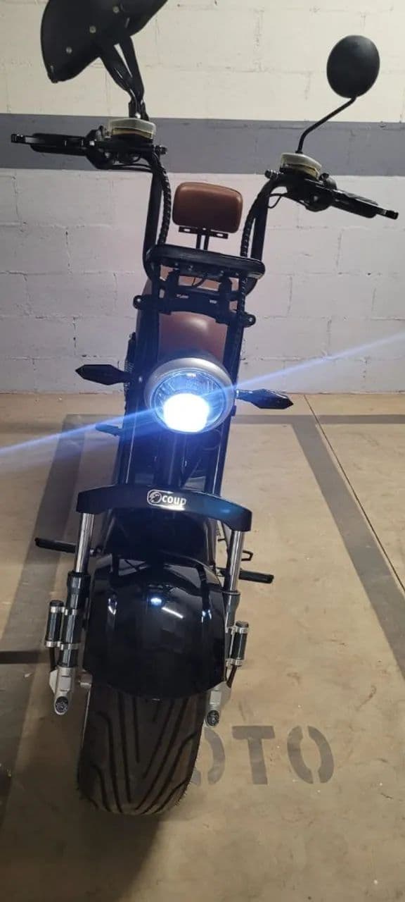 Scooter x12 1000w zerada com só 140 km