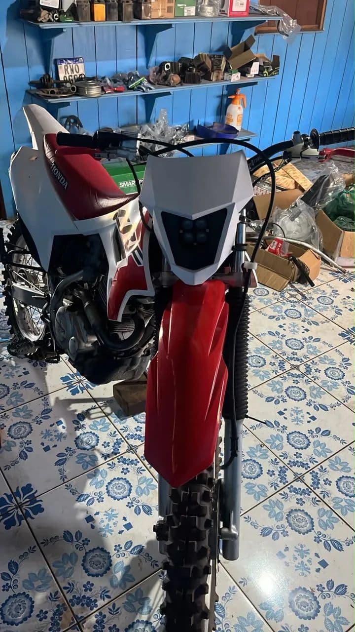 CRF em perfeito estado 