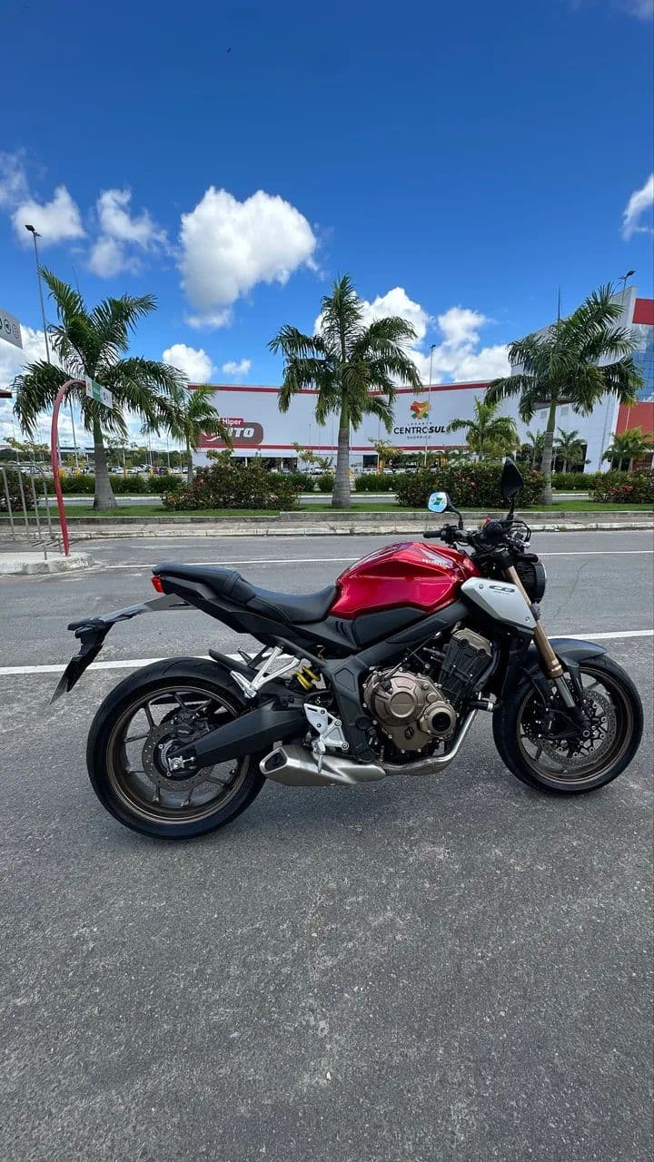 CB650R  MOTO ZERA  ( Obs: Só Vendo ) 