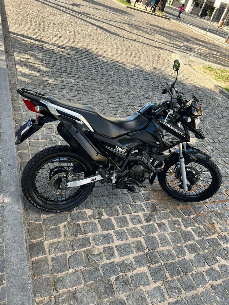 CROSSER 