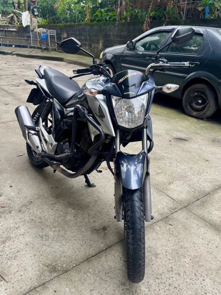 TITAN CINZA 2022 