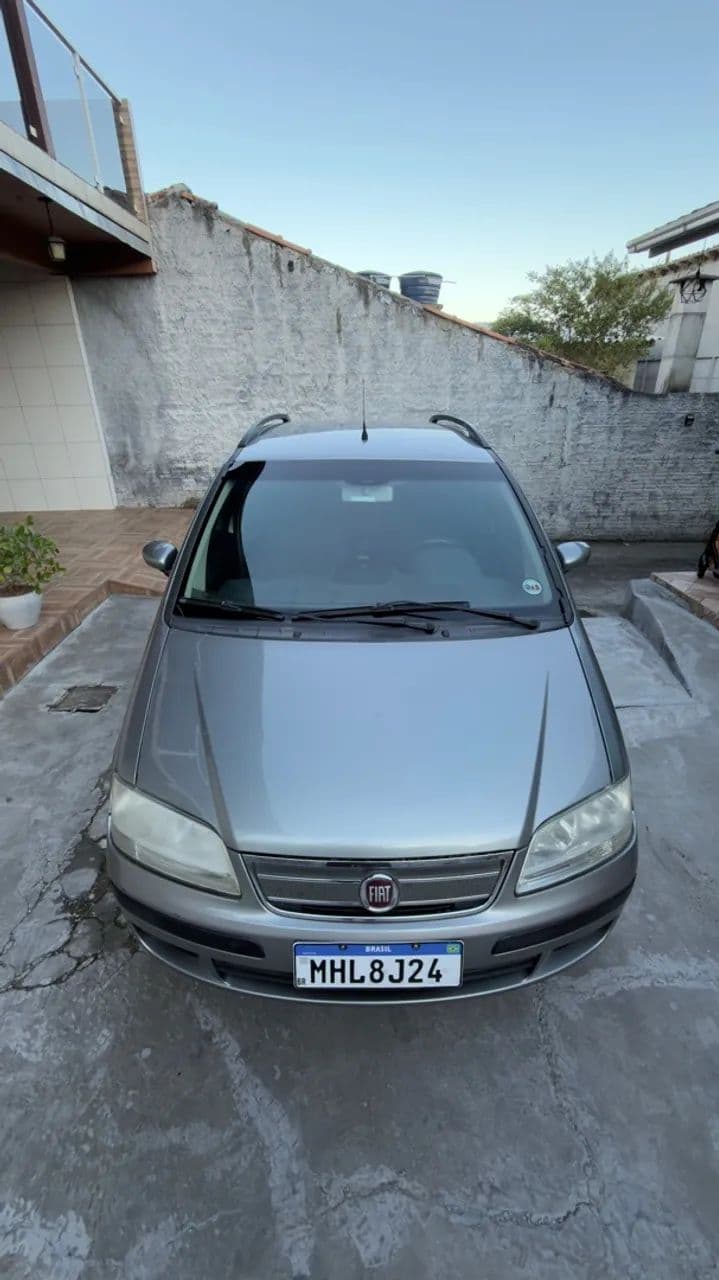 Fiat Idea ELX 1.4 MPI Fire Flex 8V 5P 2010