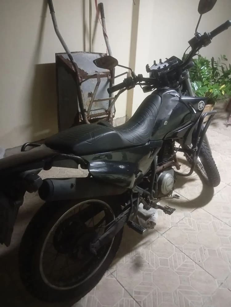 Vende-se XTZ 125 E