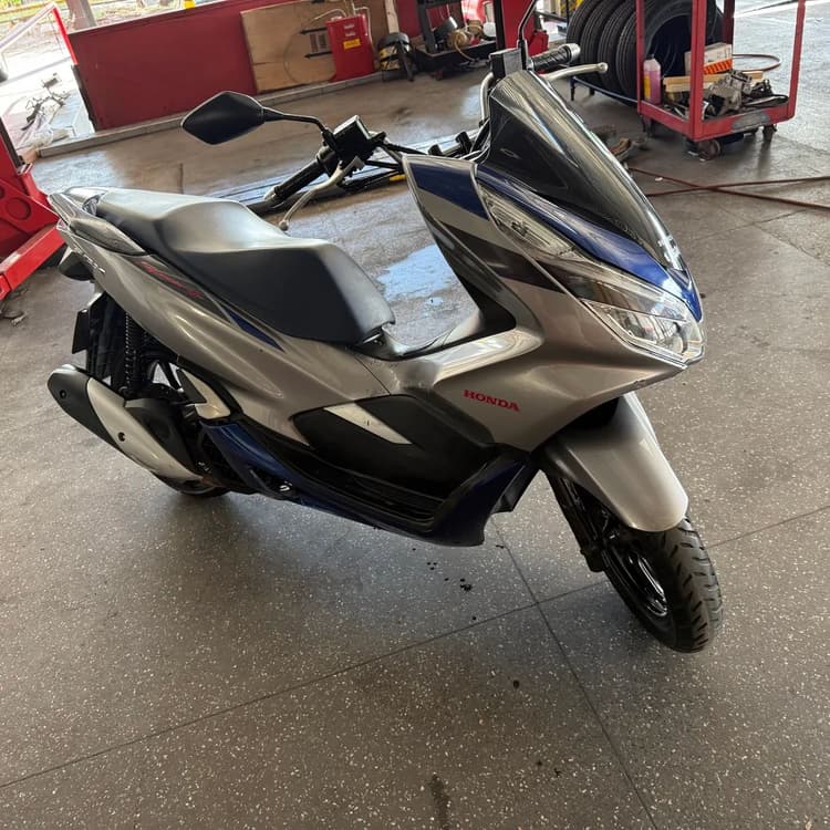 Honda - PCX Sport
