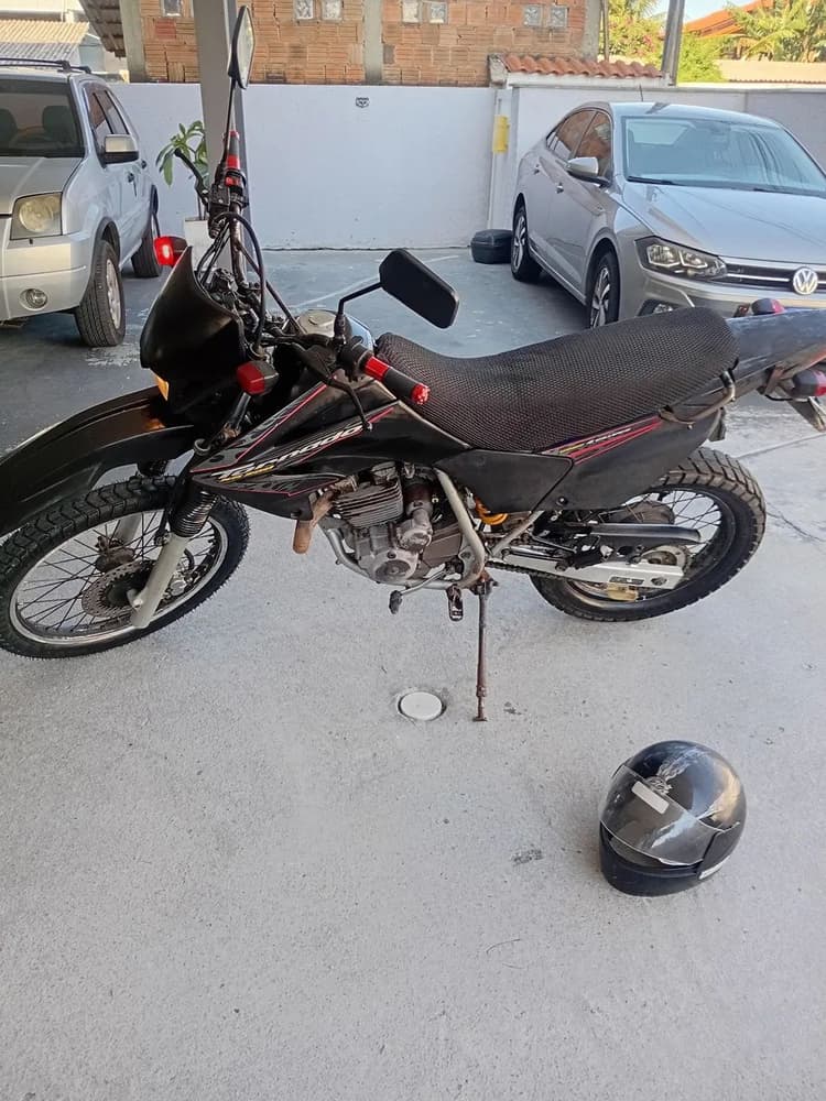 VENDO MOTO HONDA 2008 TORNADO