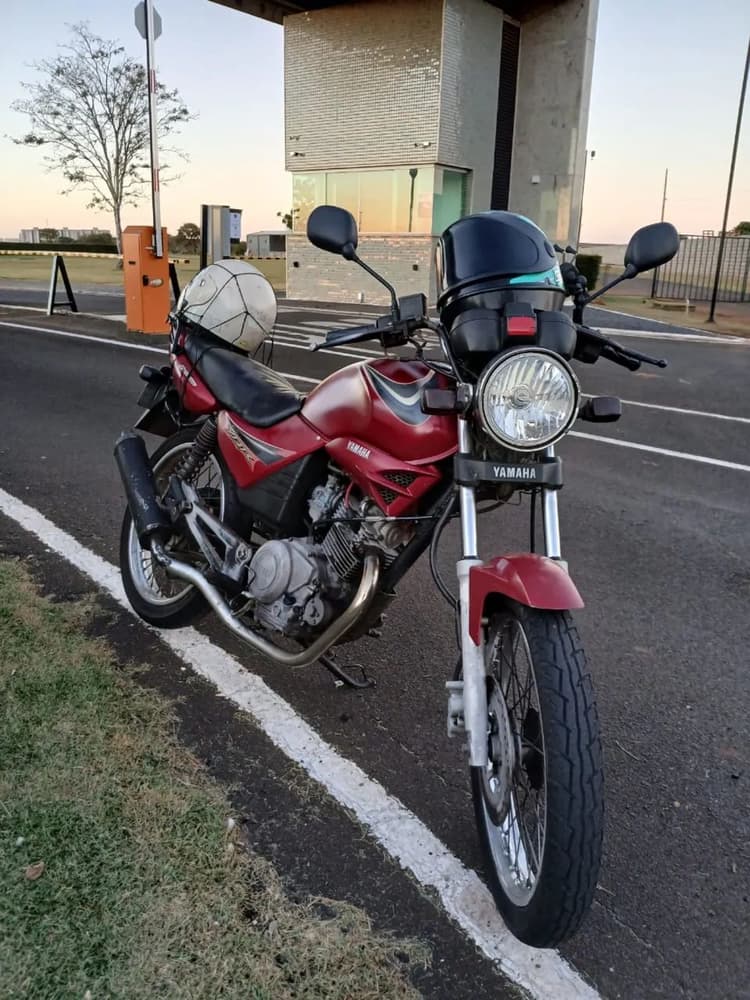 Vende-se YBR 125