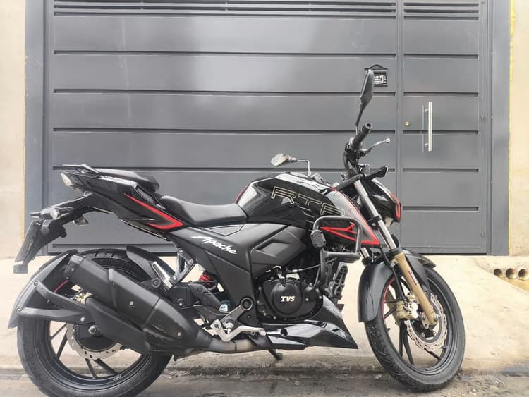 Dafra Apache 200 RTR, segundo dono. 