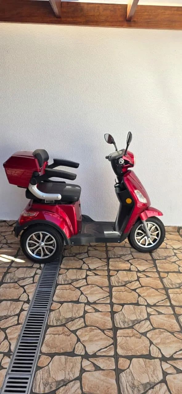Triciclo Elétrico