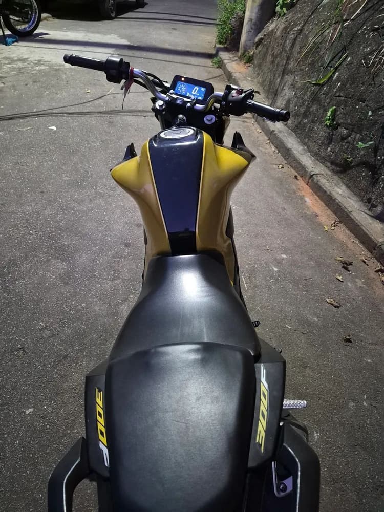 Cb 300f 