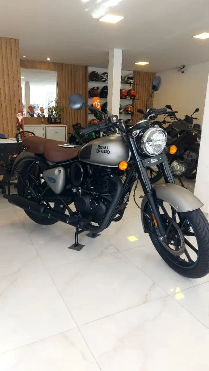 Royal Enfield Classic Dark 350cc ABS 2025
