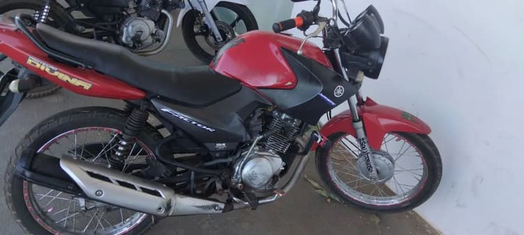 Vendo moto factor 125 2009 conservada 