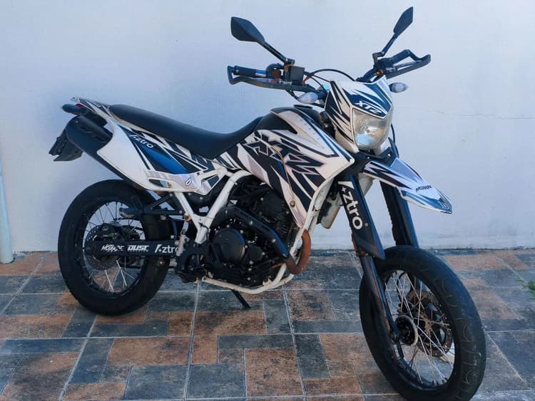 Yamaha XTZ 250 Lander Motard