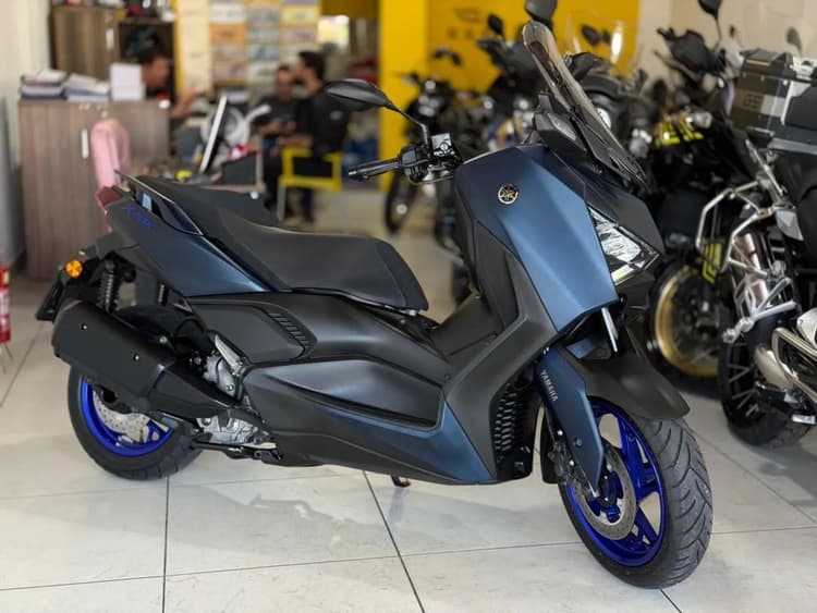 YAMAHA XMAX 250 CONNECTED