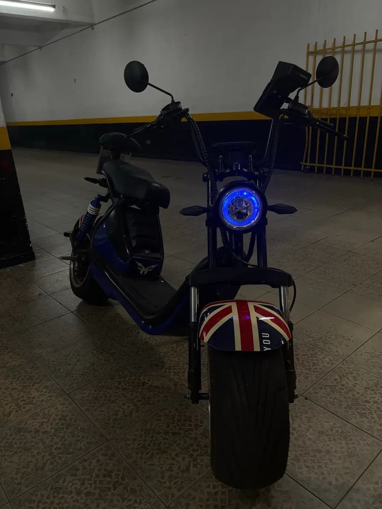 Scooter elétrica com adicionais 
