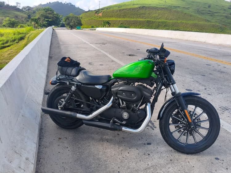 Harley Iron 883 , ano 2015