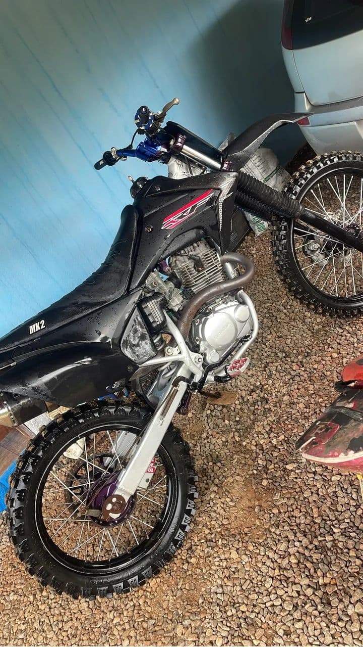 Vendo ou troco crf 240