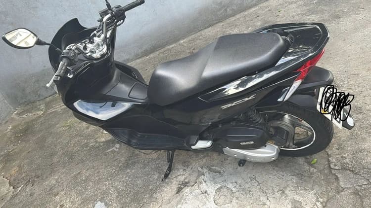 VENDO PCX !!