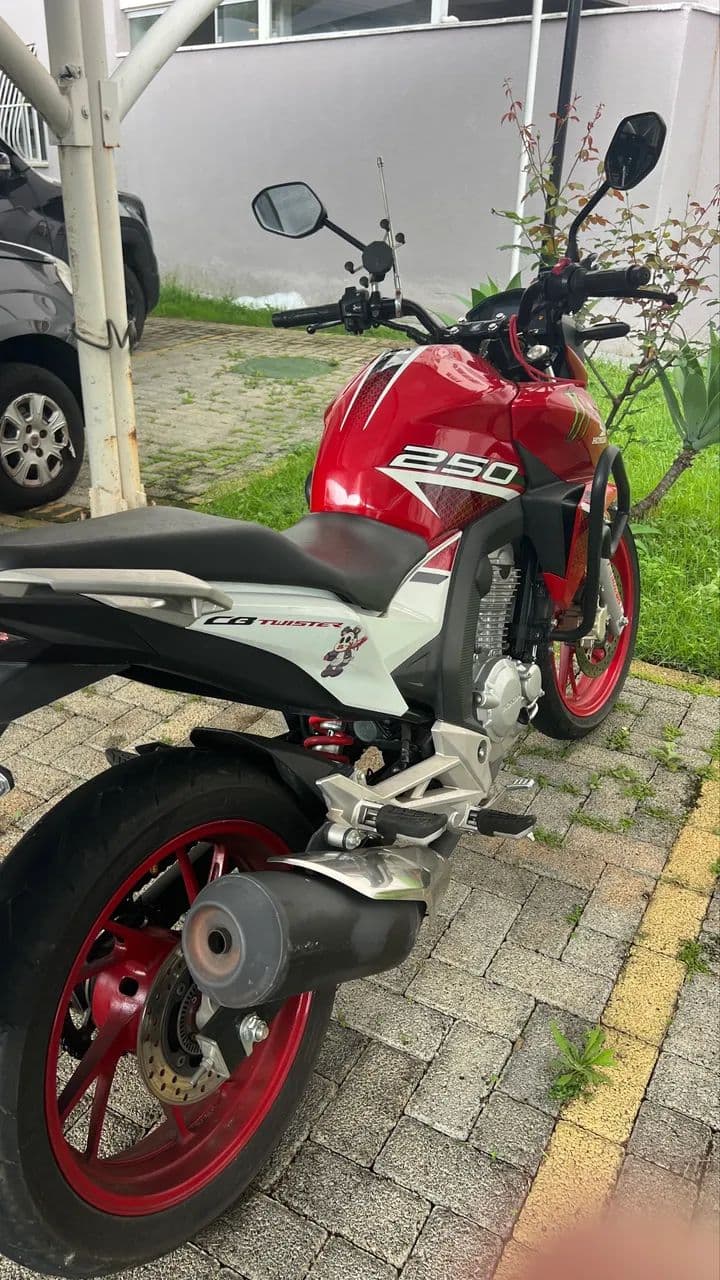 Twister 250