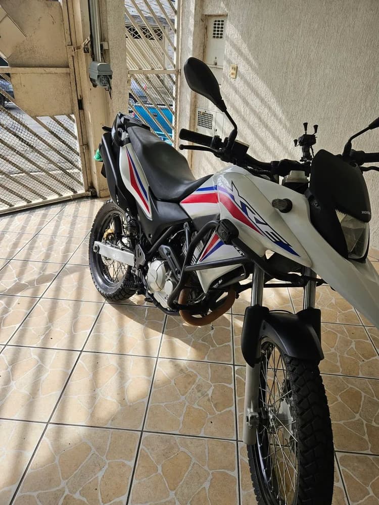 Vendo ! Xre 300 2014  ! Kit da 2017