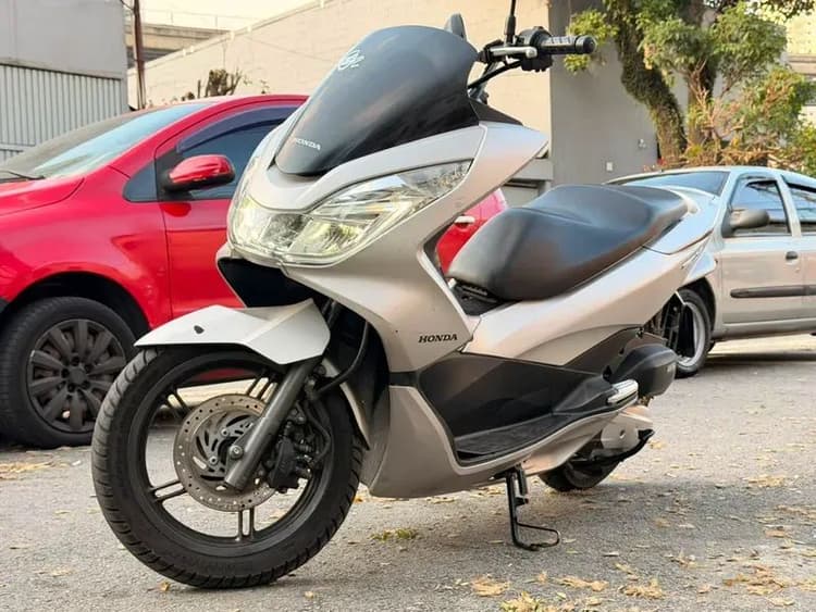 Honda PCX Gasolina Automático