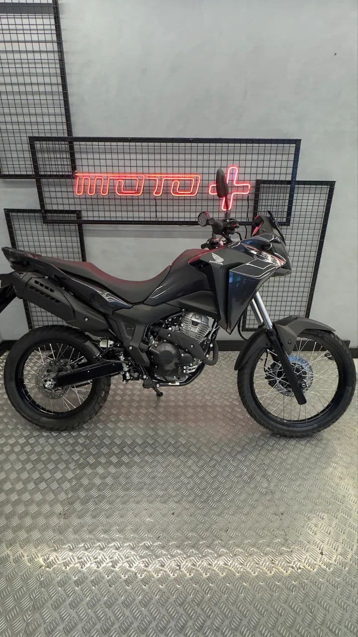 Sahara 300 Zero km pronta entrega 