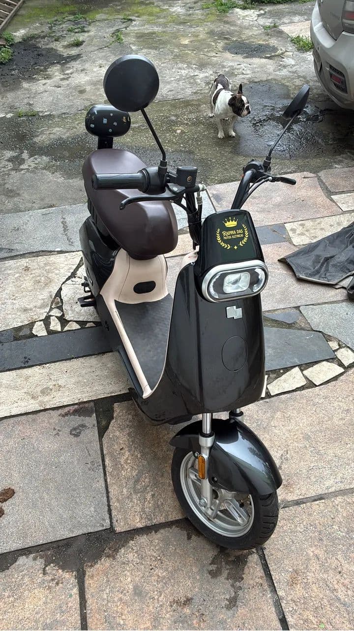 Scooter bela 