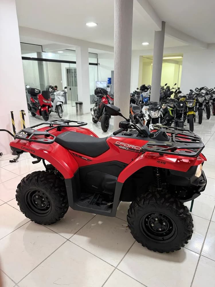 QUADRICICLO CFORCE 450cc COM 500Km!!