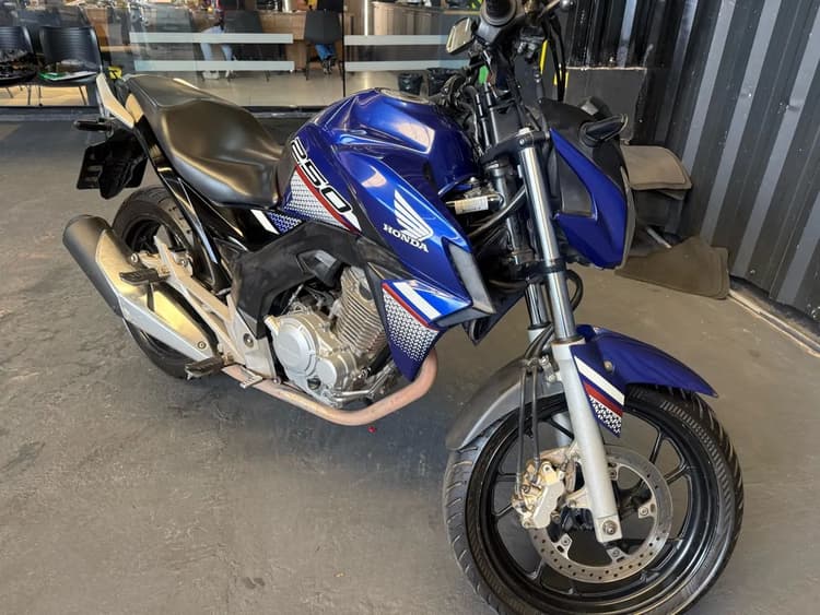Cb 250 cc 2021 impecável 