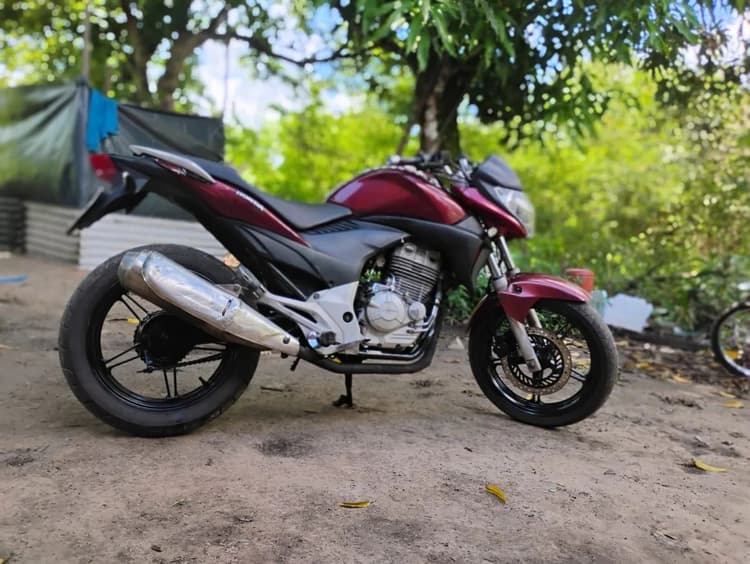 Cb300 só o filé pega e roda, só chama se quiser a moto realmente ?