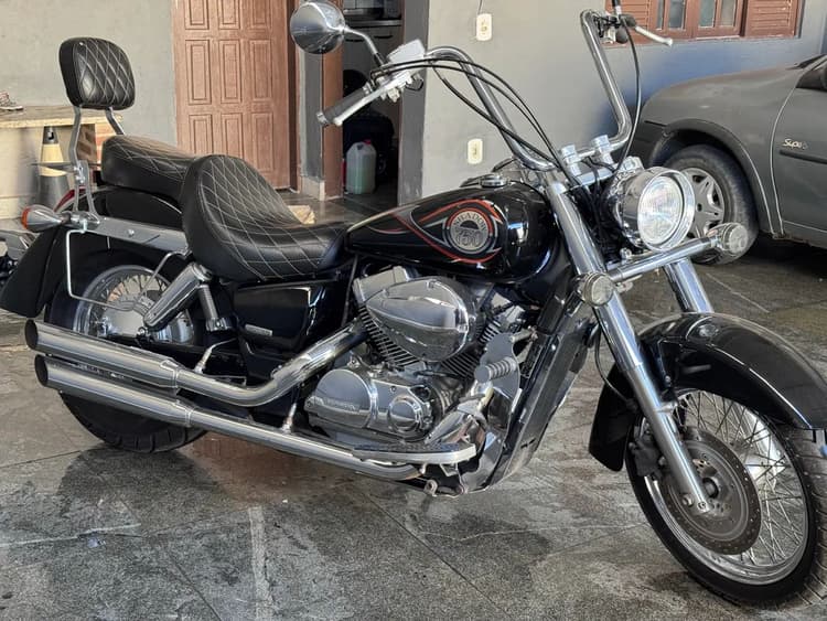 Shadow 750 