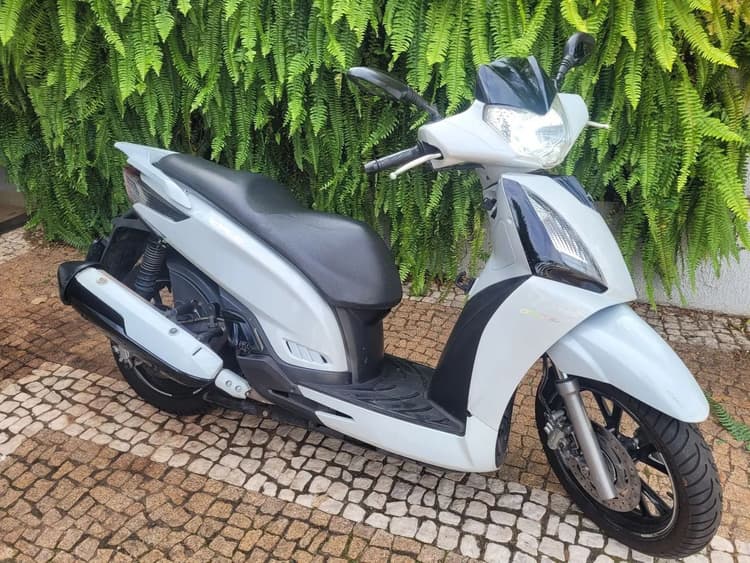 Kymco People GT 300