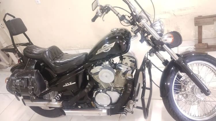 Shadow 600.