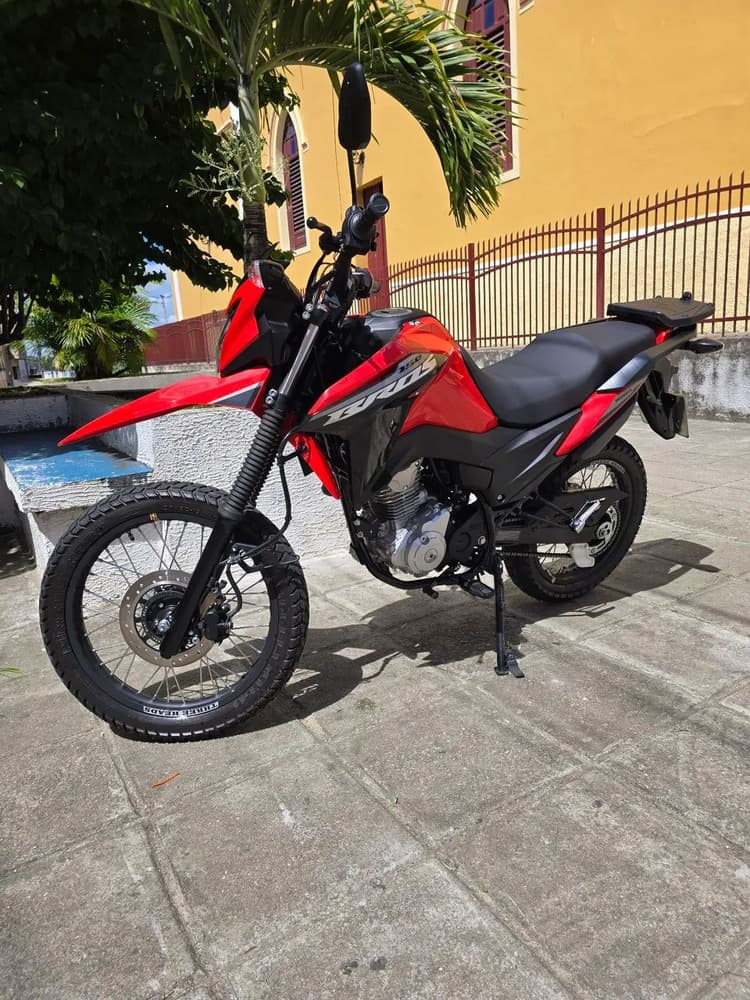 BROS 160 EQUIPADA