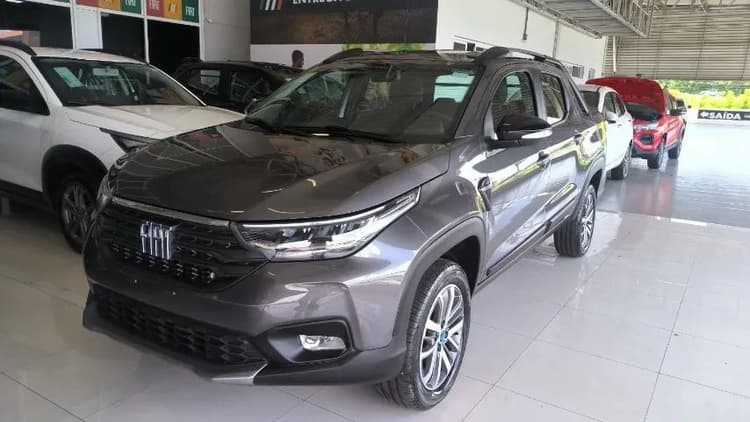 Fiat Strada Volcano 1.3 Flex 8V CD 2027