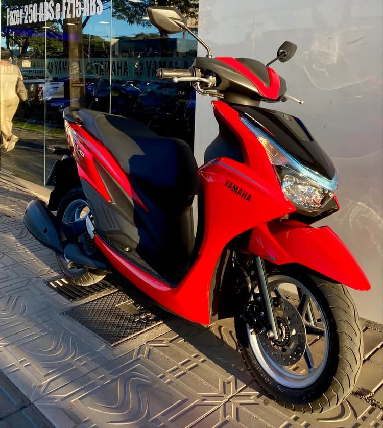 YAMAHA FLUO 125 2026