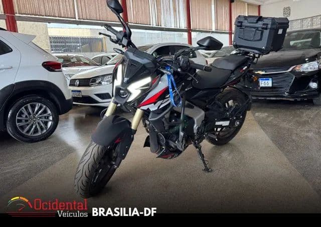 Bajaj DOMINAR 400 