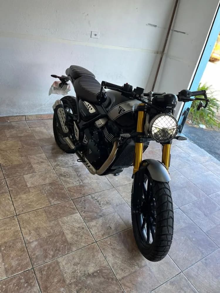 Triumph scrambler 400x