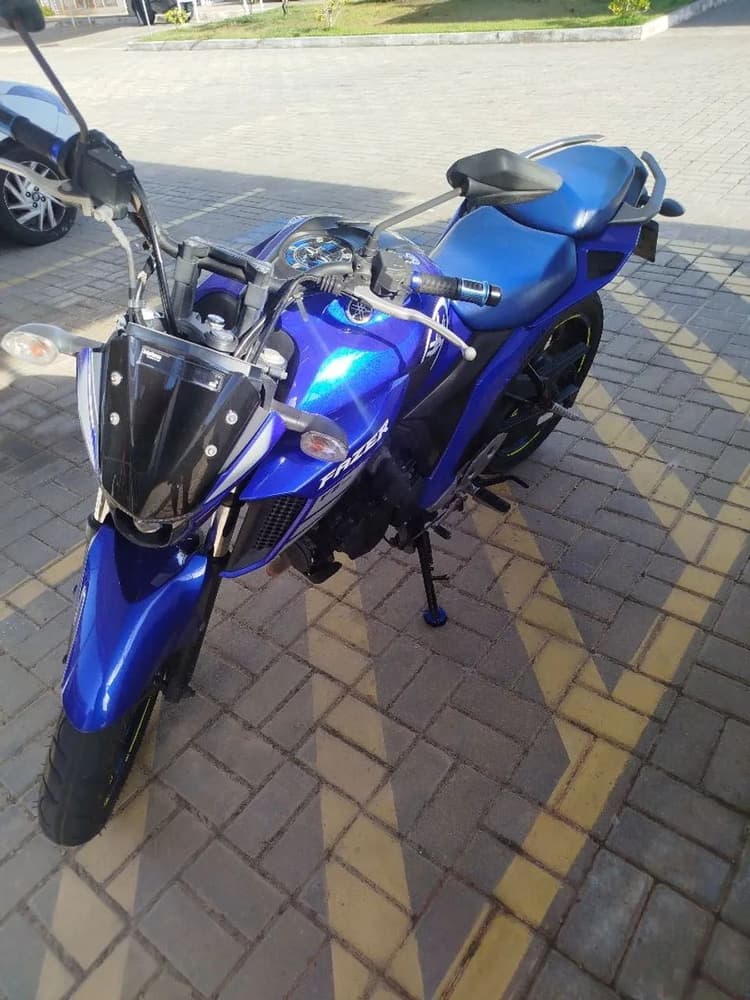 Yamaha FZ 25 