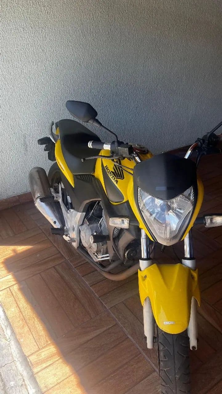 Moto super conservada.