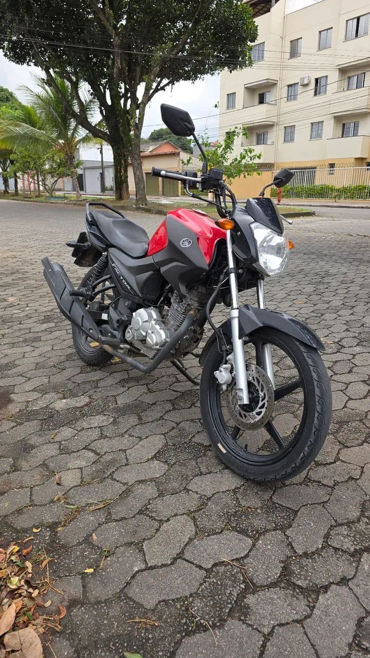 YAMAHA YBR conservada