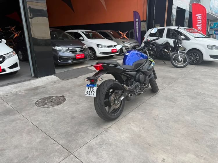 XJ6 