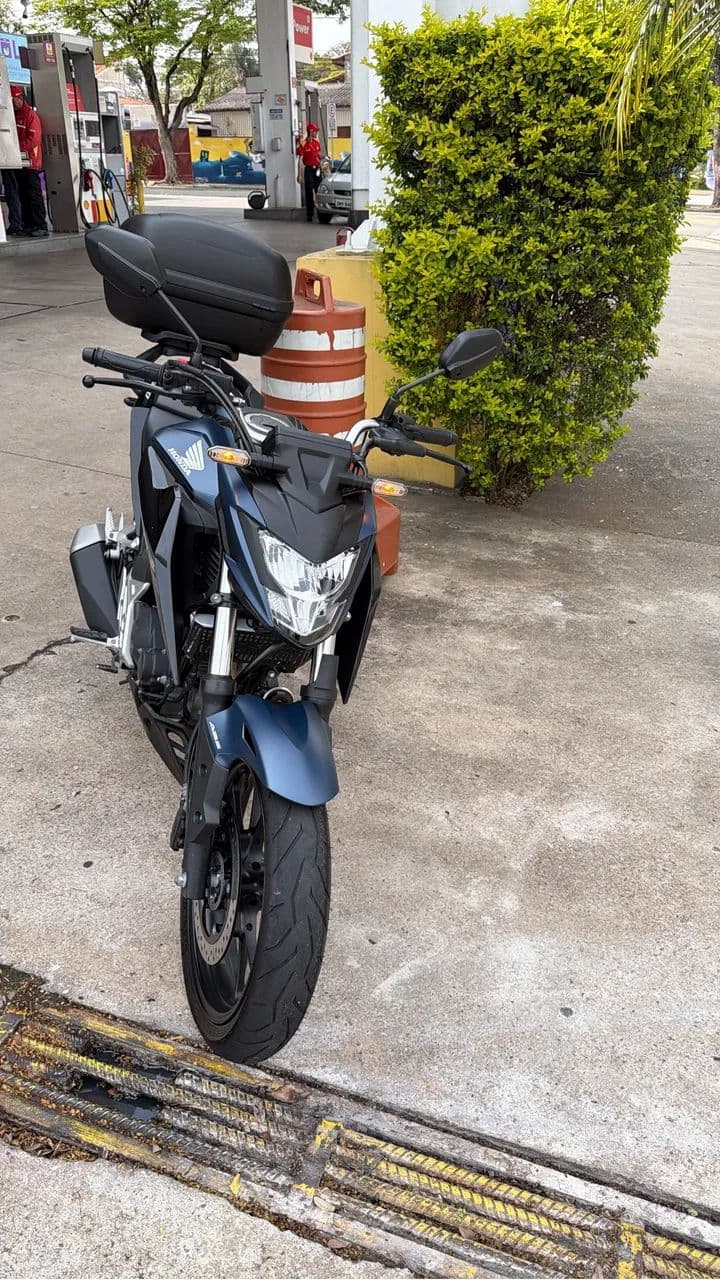 CB300F