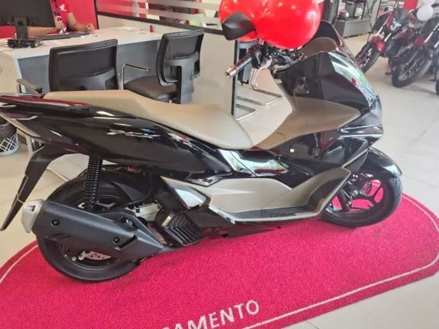 PCX DLX