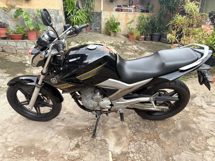 Fazer 250 10/11