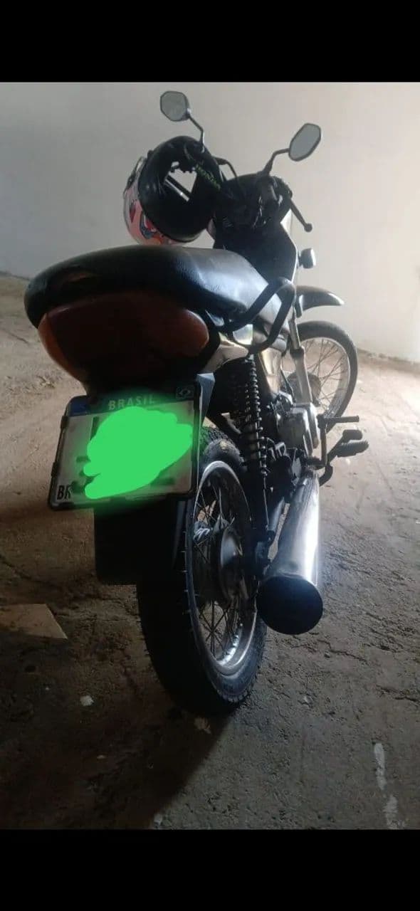 Atrasada placa mercosul 